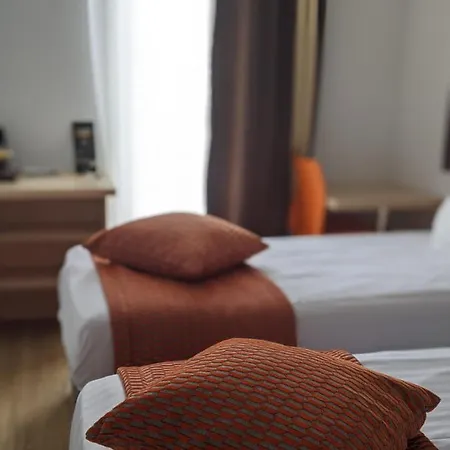 Carre Vieux Port Otel Marsilya