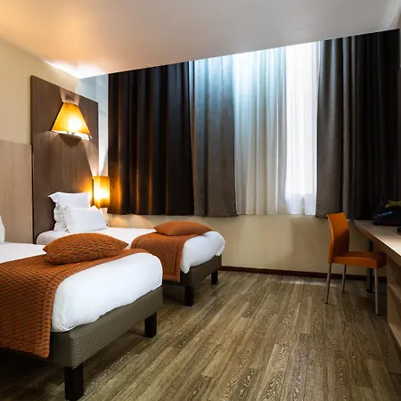 Hotel Carré Vieux Port 3*