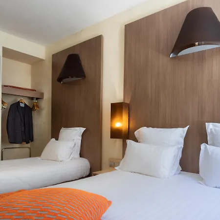 Hotel Carré Vieux Port 3*