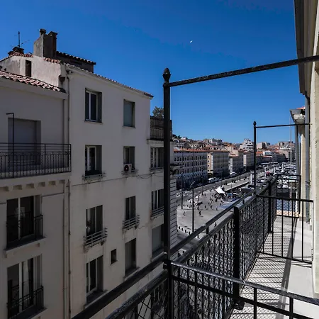 Carré Vieux Port