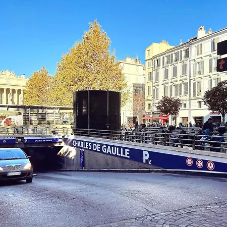 Carré Vieux Port Marsella